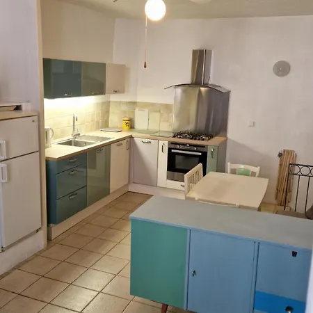 La Petite Glycine Holiday home Serignan